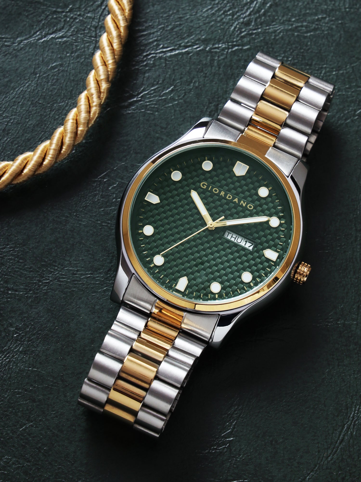 Giordano Analog Watch for Men with Two-Tone Stainless Steel Strap & Textured Dial, Day-Date Display, Elegant Casual Style | GZ-50122-11